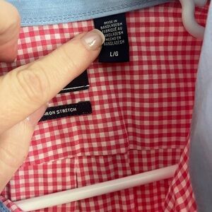 Izod size L gingham button down